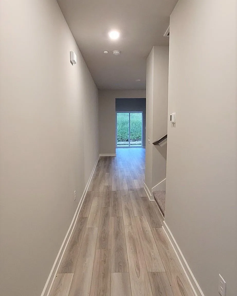 3 bed, 2.5 bath, 1673 sqft, $1,945 — Photo 4