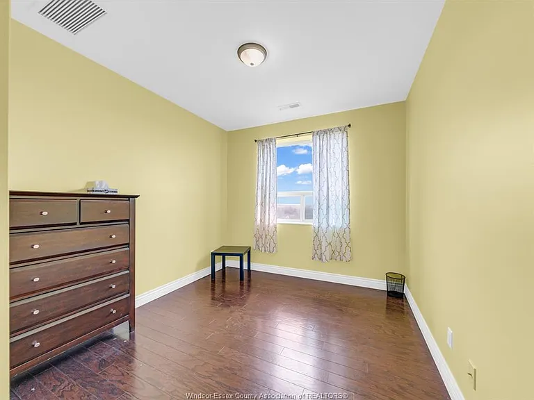 1225 Riverside Dr E #1007 — Photo 16