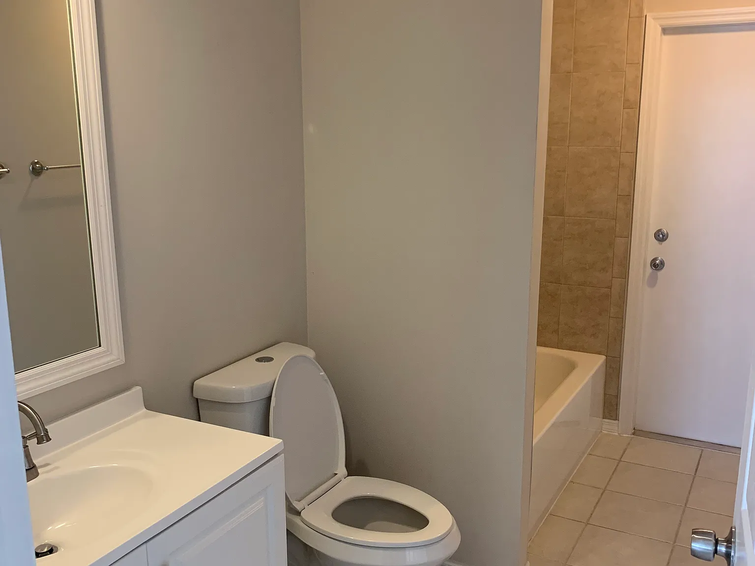 3 bed, 1612 sqft, $1,900 — Photo 3