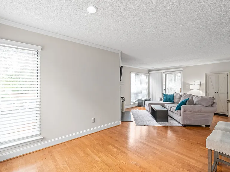 2510 Cranbrook Ln #22 — Photo 4