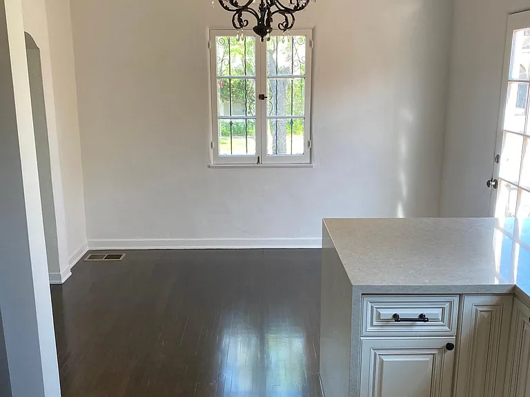 9332 W Olympic Blvd — Photo 8
