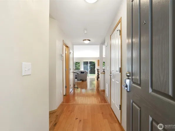 24027 SE 282nd Street, Maple Valley, WA 98038