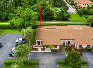 877 SW 120th Way, Davie, FL 33325