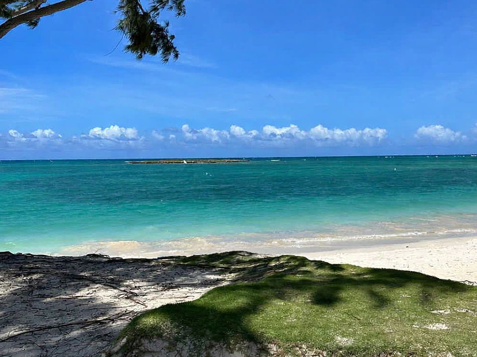 Just steps to Kailua Beach