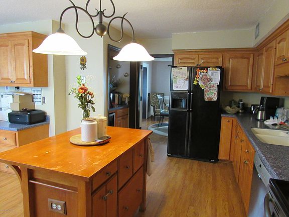 4th image of 4463 Beacon Dr W