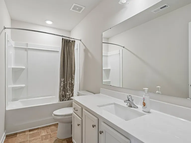 8007 Foxcroft Dr — Photo 20