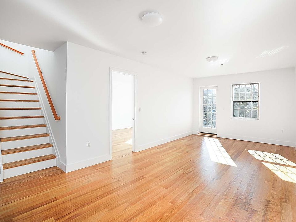 1st image of 10 W 132nd St #1