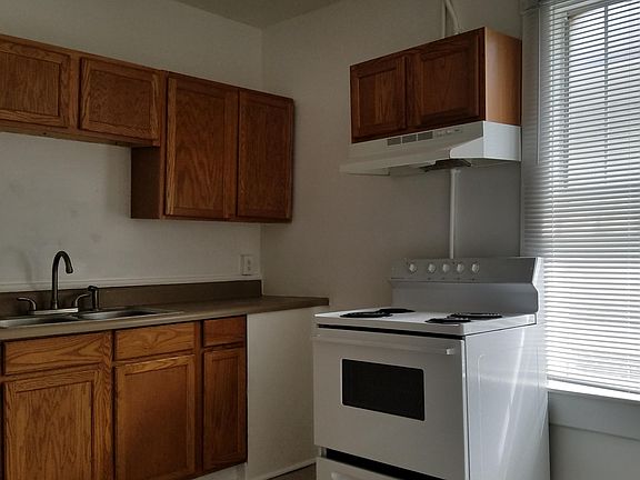 2nd image of 1031 E Martin Luther King Blvd #B