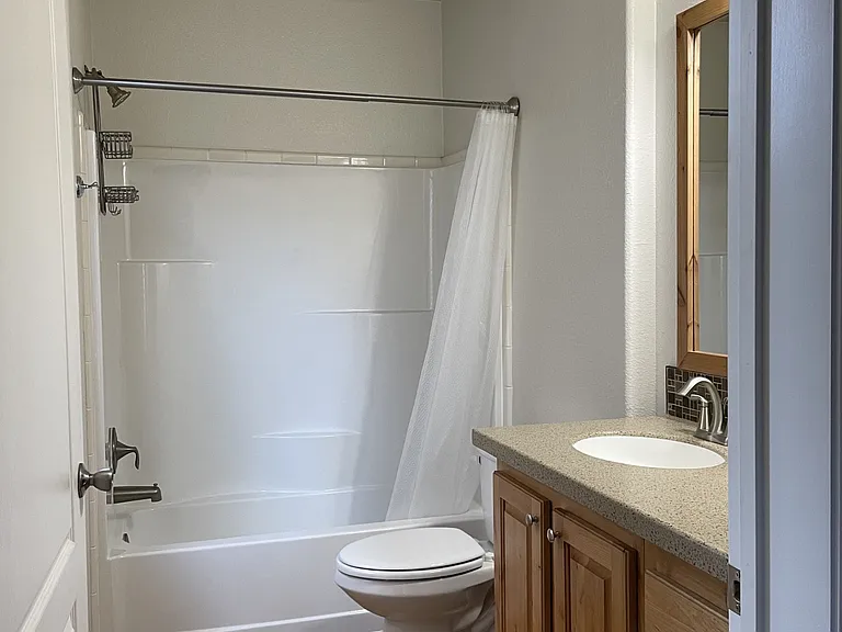 4401 Riverside Dr #B1 — Photo 2