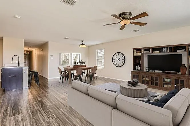 317 Blue Crow Ln — Photo 3