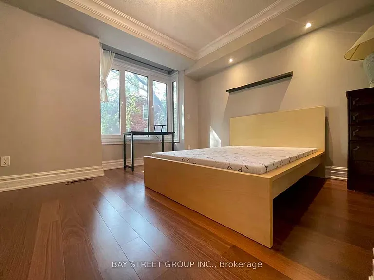 217 Mutual St #3 — Photo 7
