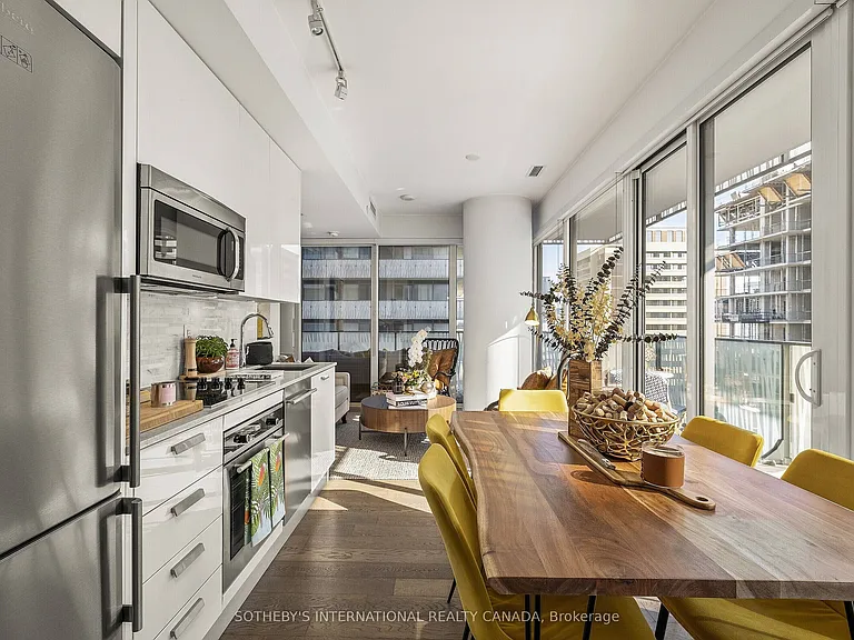 42 Charles St E #1702 — Photo 2