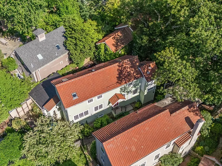 4 Gracewood Park — Photo 41