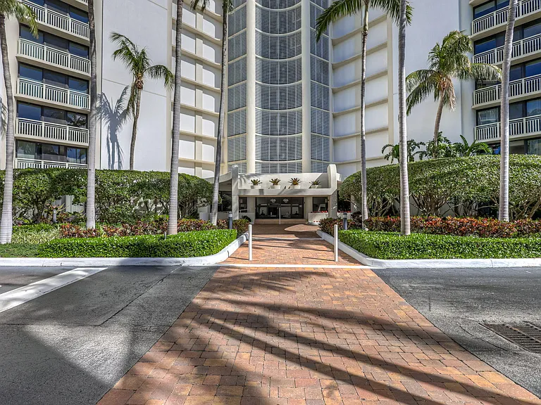 3000 N Ocean Dr — Photo 42