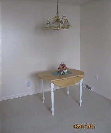 4th image of 18520 Brohl St