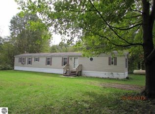 1559 S Dickenson Rd, Shepherd, MI 48883