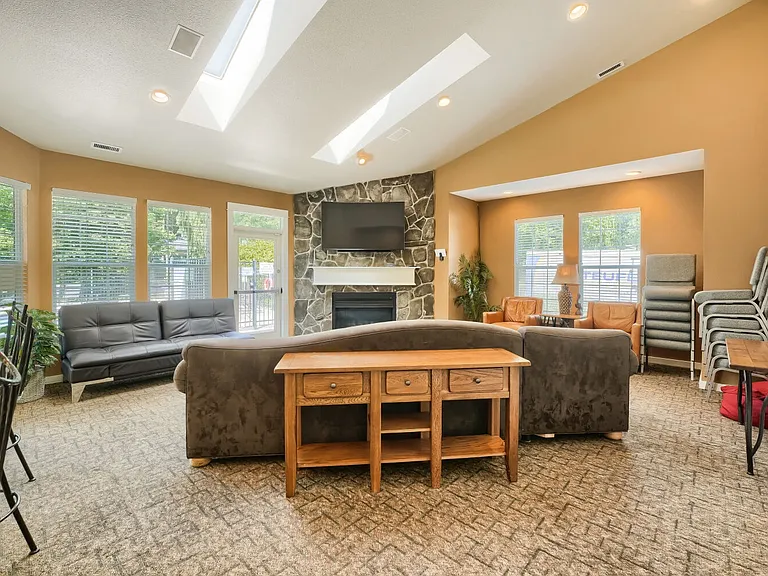 25025 SE Klahanie Blvd #B202 — Photo 17