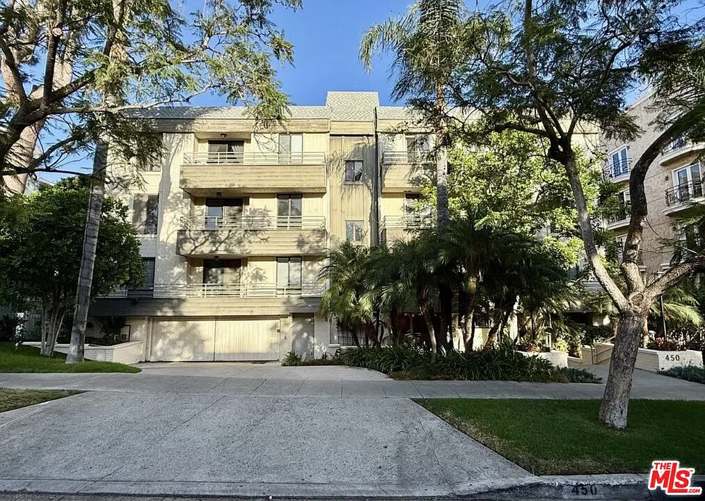2 bed, 2.0 bath, 1865 sqft, $6,150 — Photo 1