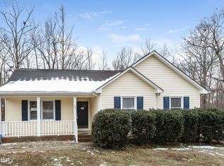 200 Laurel Creek Dr, Bessemer City, NC 28016