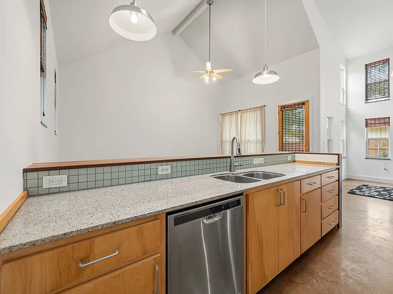 2214 Iva Ln #B — Photo 17