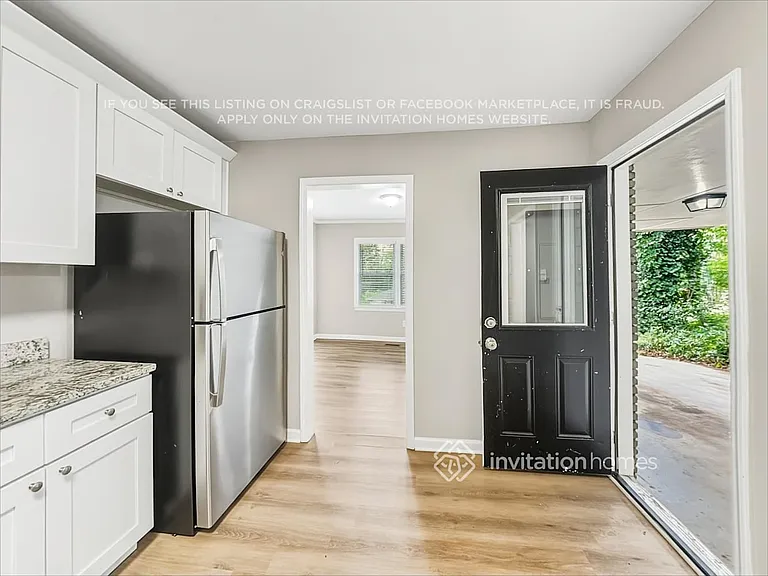 1959 Laurel Ln — Photo 8