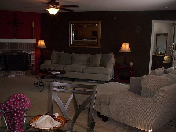 5th image of 1232 Evergreen St