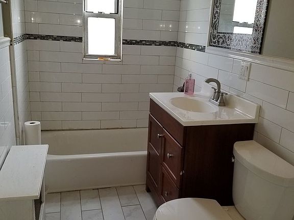 4th image of 3060 49th St #2