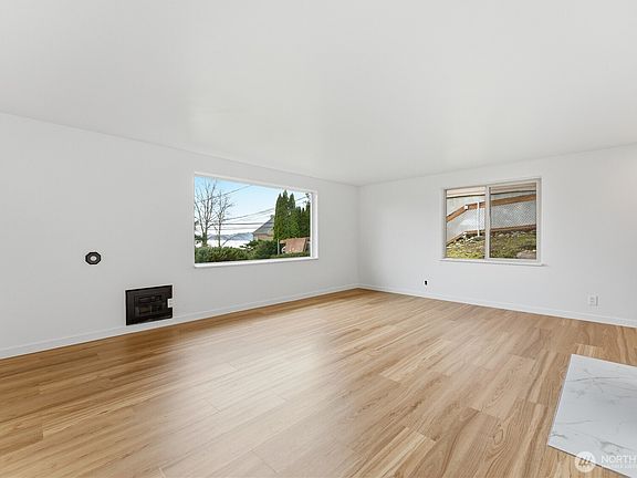 3rd image of 6410 NE 181st Street