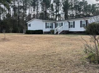 1800 Murphy Rd, Burgaw, NC 28425