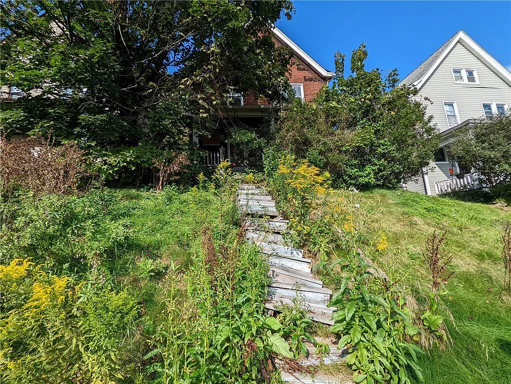 116 Card Ave photo 1