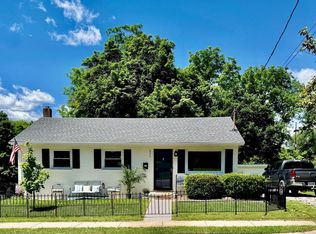 311 S Buckmarsh St, Berryville, VA 22611