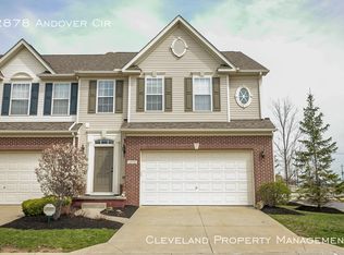 2878 Andover Cir, Willoughby Hills, OH 44092