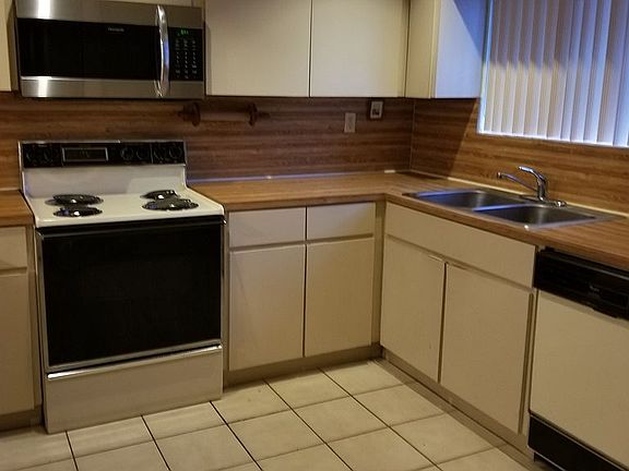 5th image of 19670 Cypress Ct