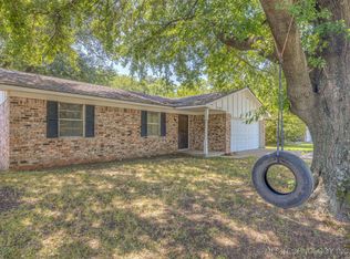 1005 SW 3rd St, Wagoner, OK 74467