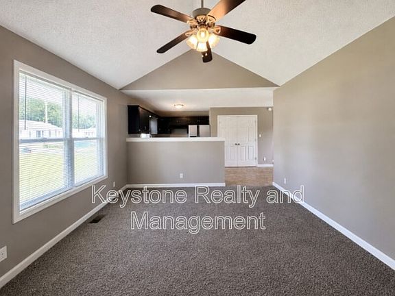 2nd image of 1920 Timberline Cir