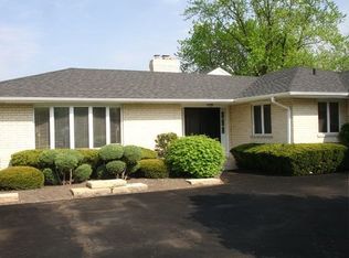 55 Constance Ln, Northbrook, IL 60062