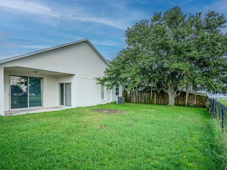 10815 Lakeside Vista Dr — Photo 31