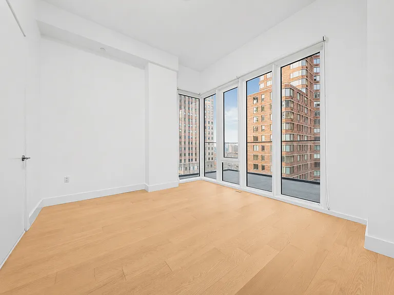 250 W 49th St #52701 — Photo 10