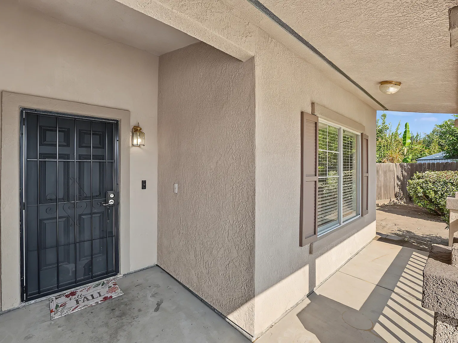 4 bed, 1602 sqft, $2,295 — Photo 3