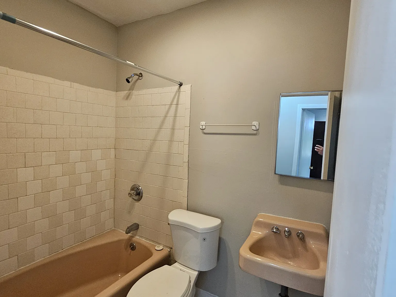 1 bed, $1,200 — Photo 2