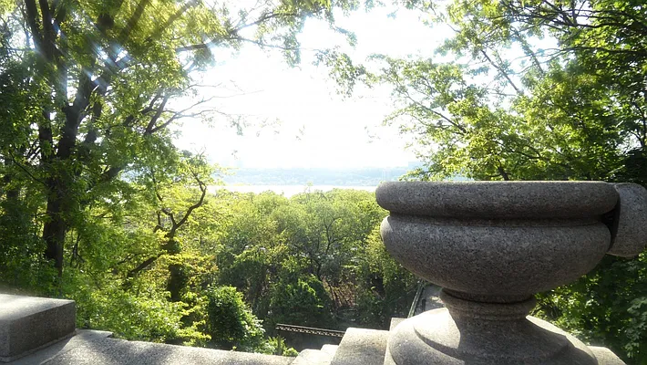 Rented by Bohemia Realty Group | media 57