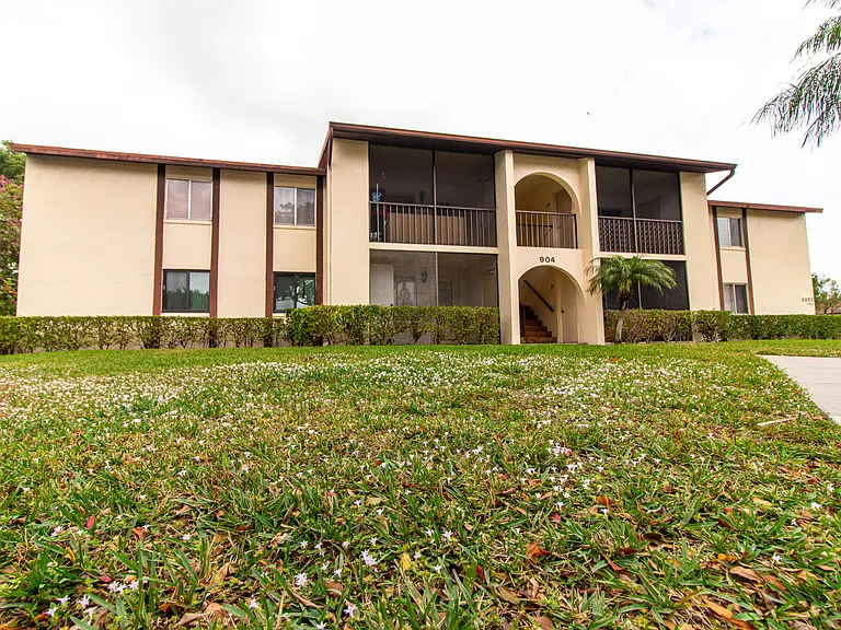 4987 Sable Pine Cir #D2 — Photo 1