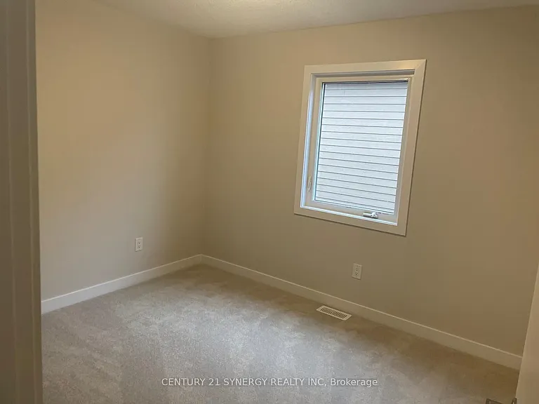 516 Oldenburg Ave S — Photo 9