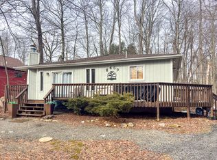 8544 Bumble Bee Way, Tobyhanna, PA 18466