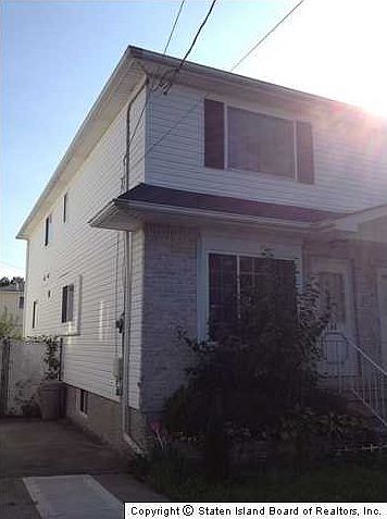 2nd image of 92 Winfield St