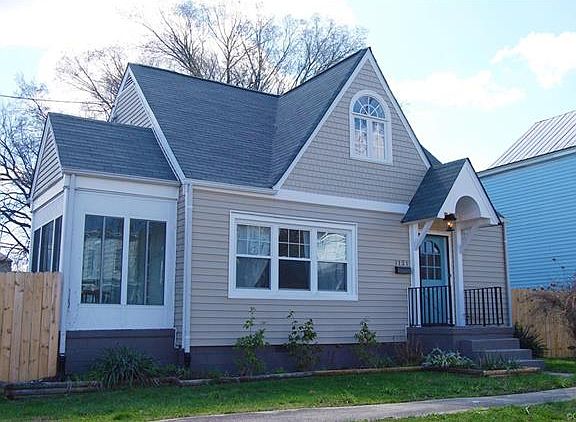 2nd image of 1121 W 23rd St