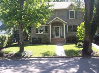 72 Upland Ave, Metuchen, NJ