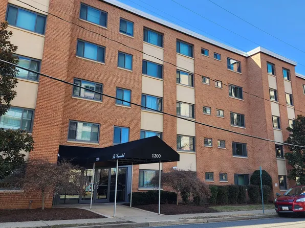 1200 S Arlington Ridge Rd, Arlington, VA