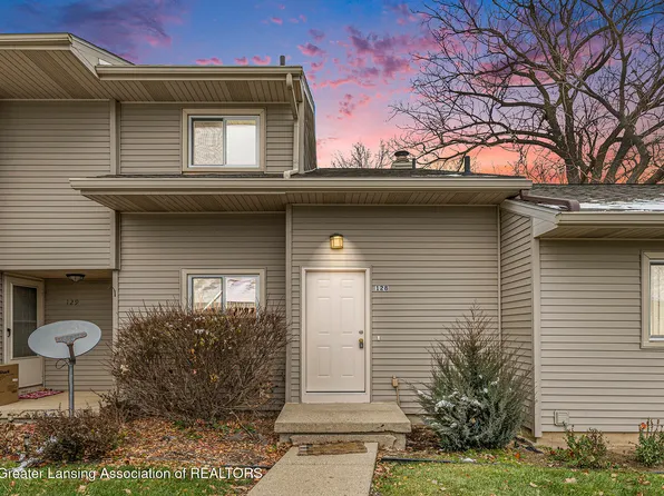 905 Registry Dr #128, Grand Ledge, MI 48837