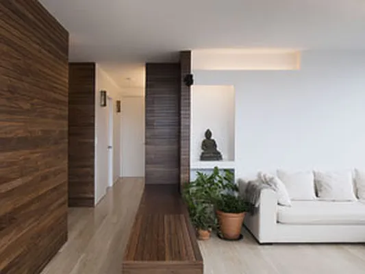 Rented by Elizabeth Robins, LREB | media 33